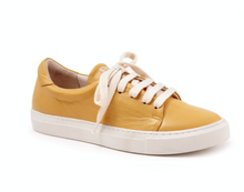 Load image into Gallery viewer, RASCAL SNEAKER
