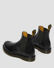 Load image into Gallery viewer, 2976 SMOOTH LEATHER CHELSEA BOOTS

