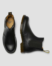Load image into Gallery viewer, 2976 SMOOTH LEATHER CHELSEA BOOTS

