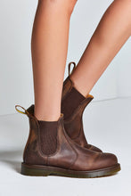 Load image into Gallery viewer, 2976 CRAZY HORSE LEATHER CHELSEA BOOTS
