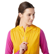 Load image into Gallery viewer, Smartwool Women&#39;s Merino Sport Ultralite Vest Mango Sorbet
