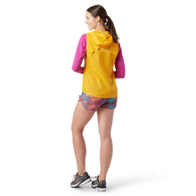 Load image into Gallery viewer, Smartwool Women&#39;s Merino Sport Ultralite Vest Mango Sorbet
