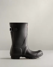 Load image into Gallery viewer, Women&#39;s Short Back Adjustable Rain Boots Black
