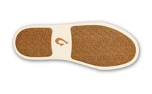 Load image into Gallery viewer, Pehuea Lī Hulu Women&#39;s Wool Sneakers
