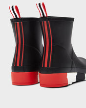 Load image into Gallery viewer, Women&#39;s Play Short Stripe Sole Rain Boots

