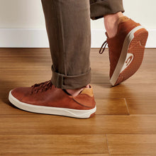Load image into Gallery viewer, Lae‘ahi Lī ‘Ili Men&#39;s Leather Sneakers
