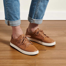 Load image into Gallery viewer, Pehuea Lī ‘Ili Women’s Leather Sneakers
