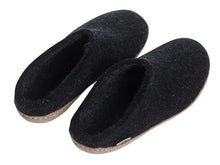 Load image into Gallery viewer, Glerups Slip-on Leather Charcoal
