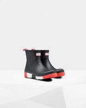 Load image into Gallery viewer, Women&#39;s Play Short Stripe Sole Rain Boots
