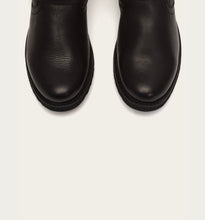 Load image into Gallery viewer, FRYE VERONICA SLOUCH TMBL FG BLACK
