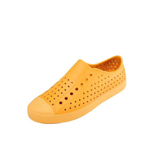 Load image into Gallery viewer, Native Jefferson Bloom Adult Dart Yellow/Benny Yellow/ Shell Speckles

