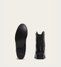 Load image into Gallery viewer, FRYE MELISSA BUTTON SHORT 2 BLACK
