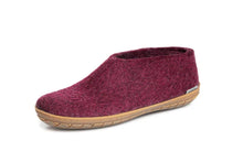 Load image into Gallery viewer, Glerups Shoe Honey Rubber Cranberry
