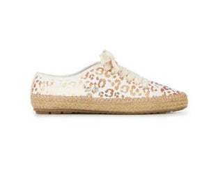 Emu Agonis White Leopard